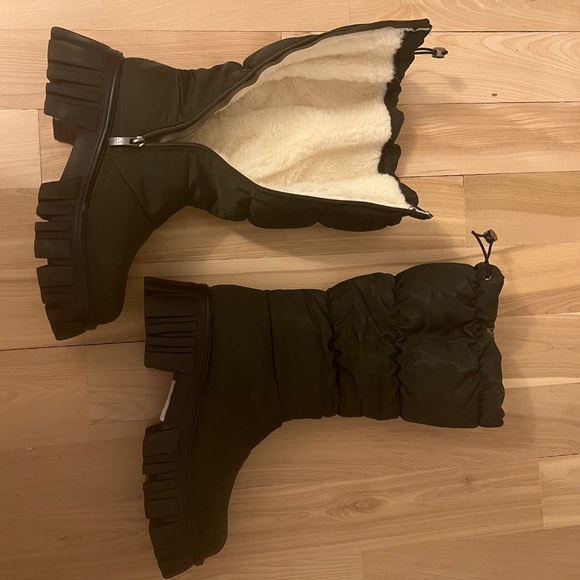 Religious Comfort Candyscoop boots NWOT - Picture 2 of 3